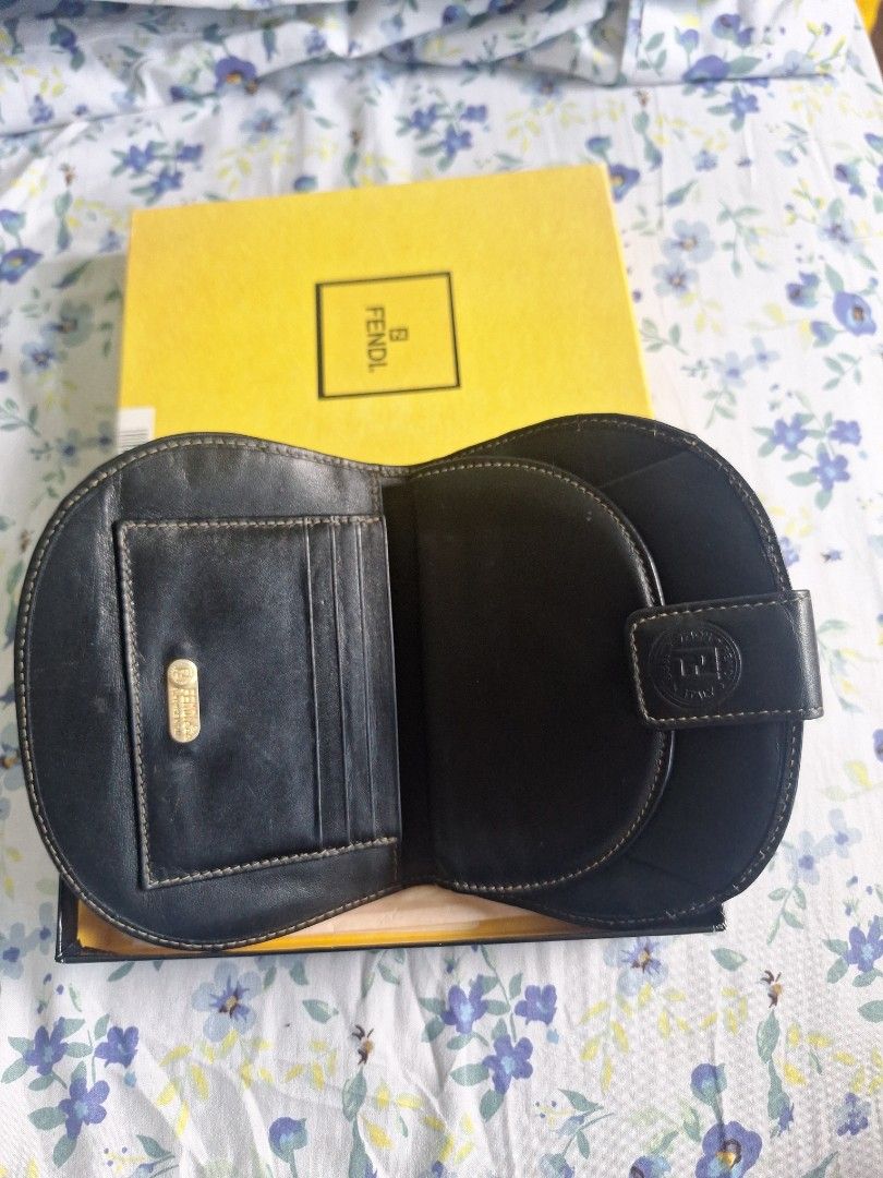 Fendi Short Bifold Wallet (Category: Luxury Bags & Wallets) located in Quezon City. Submitted by tms.l (Listing ID 1311602364, Image 3). Description: Excellent Vintage Condition Comes with original box.