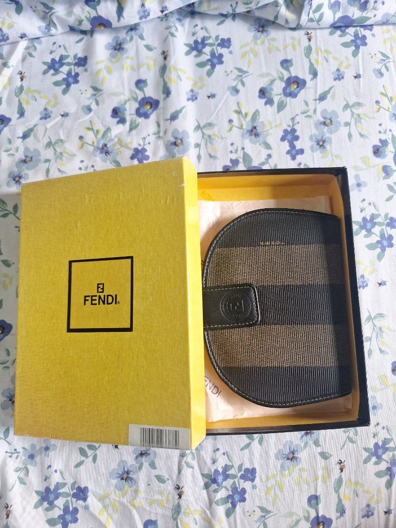 Fendi Short Bifold Wallet (Category: Luxury Bags & Wallets) located in Quezon City. Submitted by tms.l (Listing ID 1311602364, Image 1). Description: Excellent Vintage Condition Comes with original box.