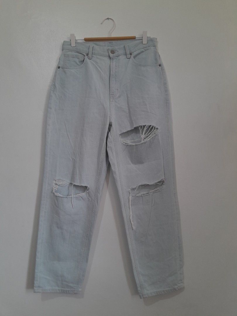 GU CRASH MOM DENIM JEANS (Category: Jeans) located in Cebu City. Submitted by madjekfinds (Listing ID 1359924438, Image 2). Description: GU CRASH MOM DENIM JEANS EXCELLENT CONDITION NO ISSUE SIZE XL ON TAG W 30-32 L 40 HEM 8 PRICE PLUS SF CEBU MOP: GCASH VIA JNT / COD MAXIM CEBU.