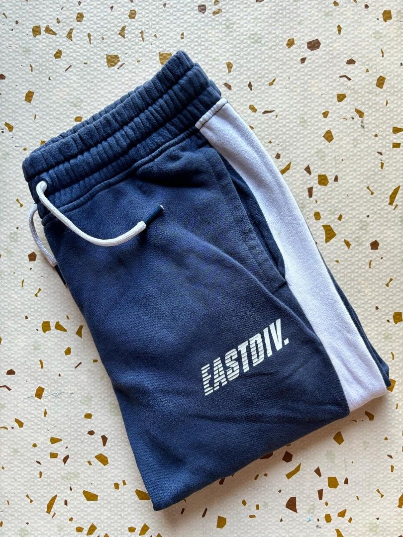 H&M Jogger Pants (Category: Joggers) located in Binan City. Submitted by agent_aaron (Listing ID 1359957272, Image 1). Description: Size: M Dimes: 30"W x 40"L.