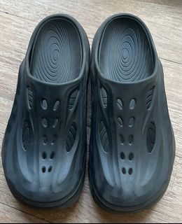 （分類：）位於 。 由 secondhandd99 提交（商品編號 1359938149，圖片 1）。簡介： 。