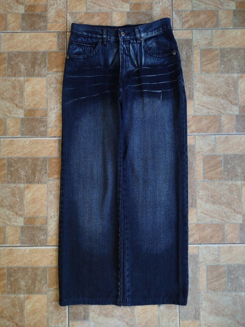 Ice Point Contrast Washed Baggy Jeans (Category: Jeans) located in Zamboanga. Submitted by notcaker (Listing ID 1359885121, Image 2). Description: 28-30 Waist Some distressing on hem Still in Excellent condition.