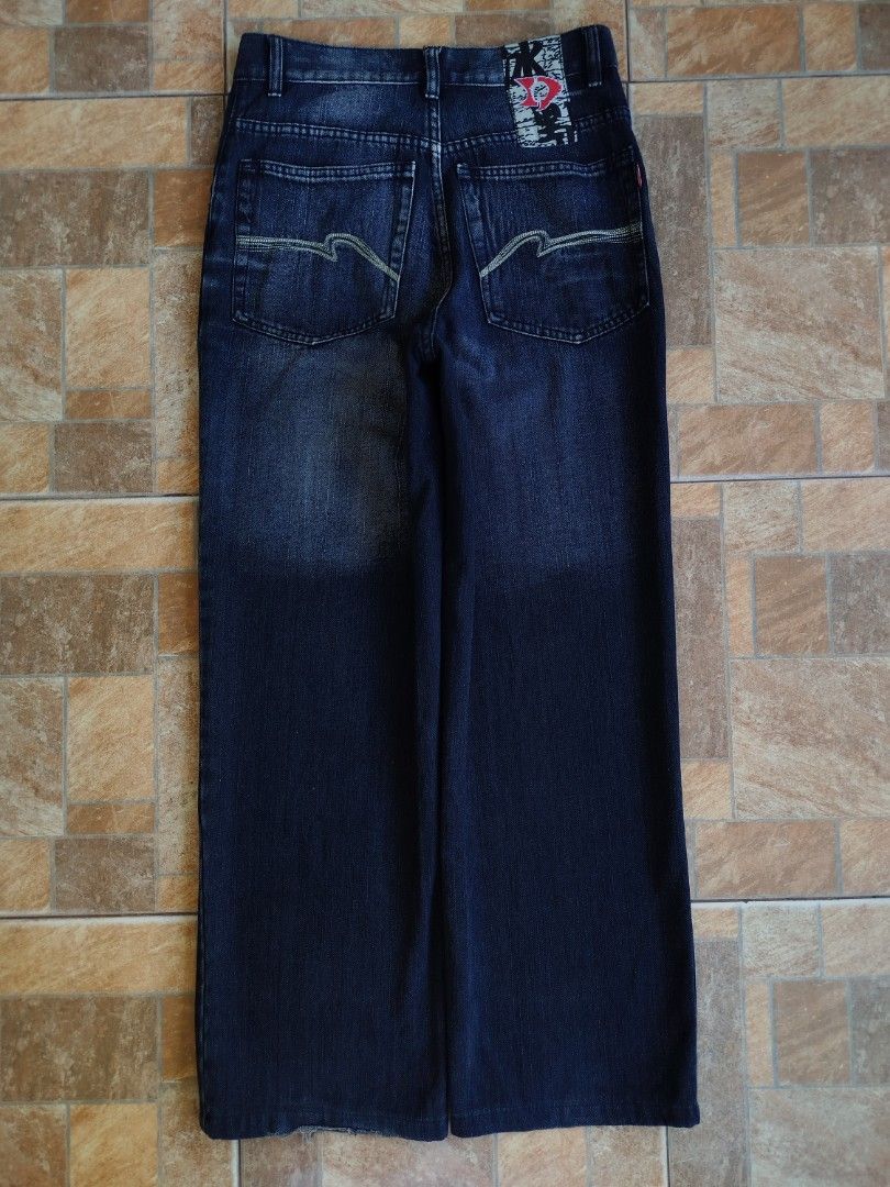 Ice Point Contrast Washed Baggy Jeans (Category: Jeans) located in Zamboanga. Submitted by notcaker (Listing ID 1359885121, Image 3). Description: 28-30 Waist Some distressing on hem Still in Excellent condition.