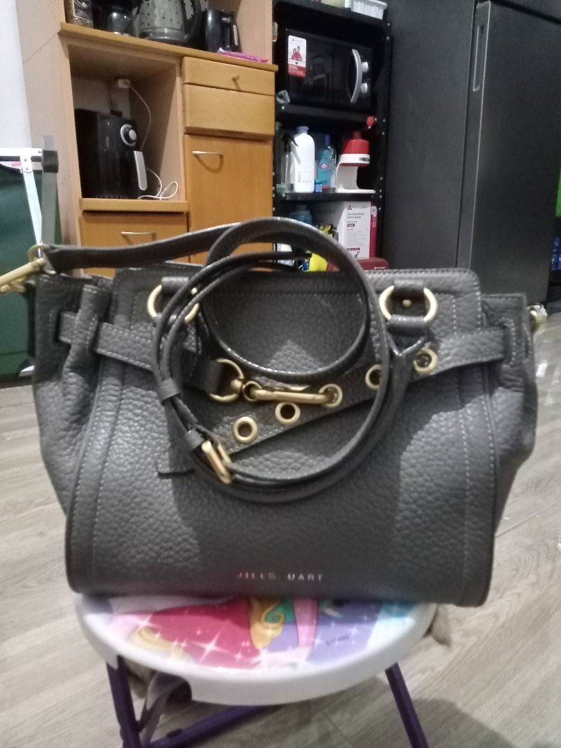 Jill Stuart (Category: Luxury Bags & Wallets) located in Binangonan. Submitted by st.ar (Listing ID 1360038380, Image 3). Description: 2way leather .