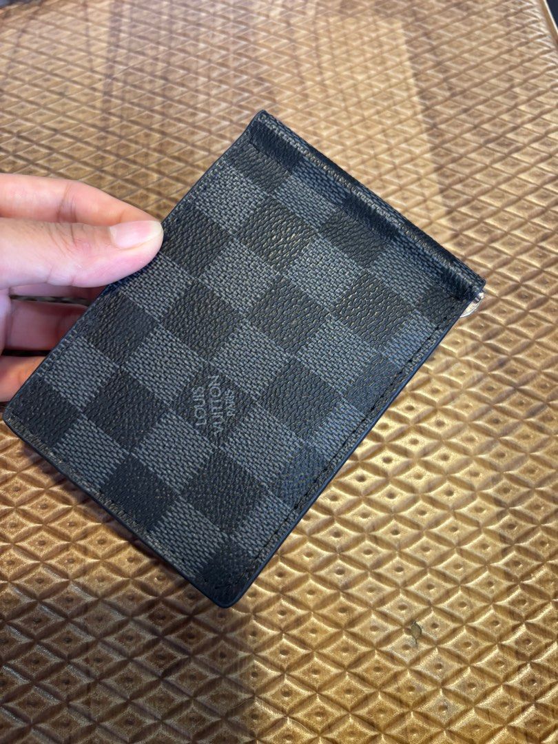 JP Preloved lv cardholder (Category: Luxury Bags & Wallets) located in Cebu City. Submitted by day.98 (Listing ID 1359906981, Image 1). Description: selected from japan surplus genuine leather no flaws.