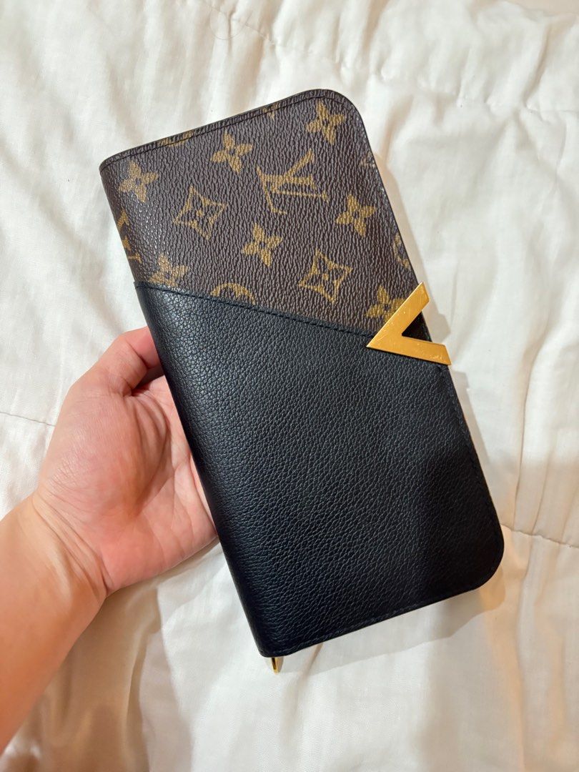 Louis Vuitton Kimono Wallet (Category: Luxury Bags & Wallets) located in Quezon City. Submitted by jdsdeclutters (Listing ID 1360000623, Image 1). Description: - Bought in Thailand around 2017 - Good as new - With box and dust bag - Slightly negotiable within a reasonable range - Perfect gift! - Size is perfect for medium-big bags.