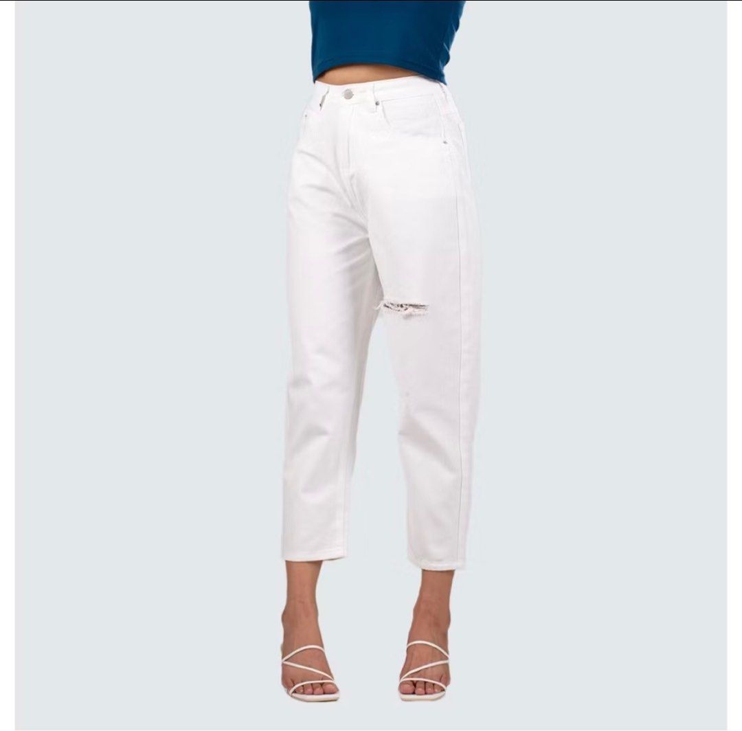 Mantou Clarisse White Ripped Jeans (Category: Jeans) located in Bacoor. Submitted by shacldrn (Listing ID 1359933912, Image 2). Description: .