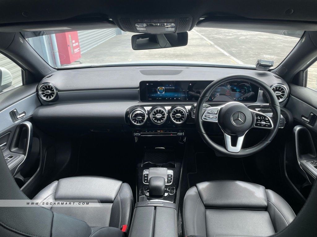 Mercedes-Benz A-Class A200 (A)62885347587587112