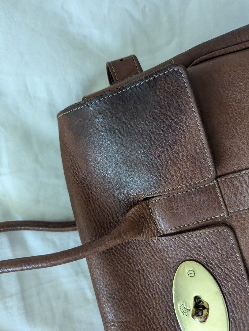 Mulberry Bayswater (Category: Shoulder Bags) located in Taguig. Submitted by hlco13 (Listing ID 1359864282, Image 3). Description: selling low because of condition. hardware still perfect but leather has patina.