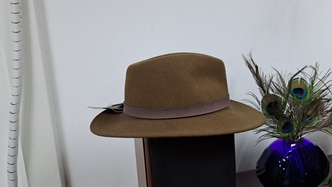 Pendleton Hat (Category: Activewear) located in Singapore. Submitted by wee123 (Listing ID 1360032732, Image 1). Description: 100% Virgin Wool Hat Part of my collection.