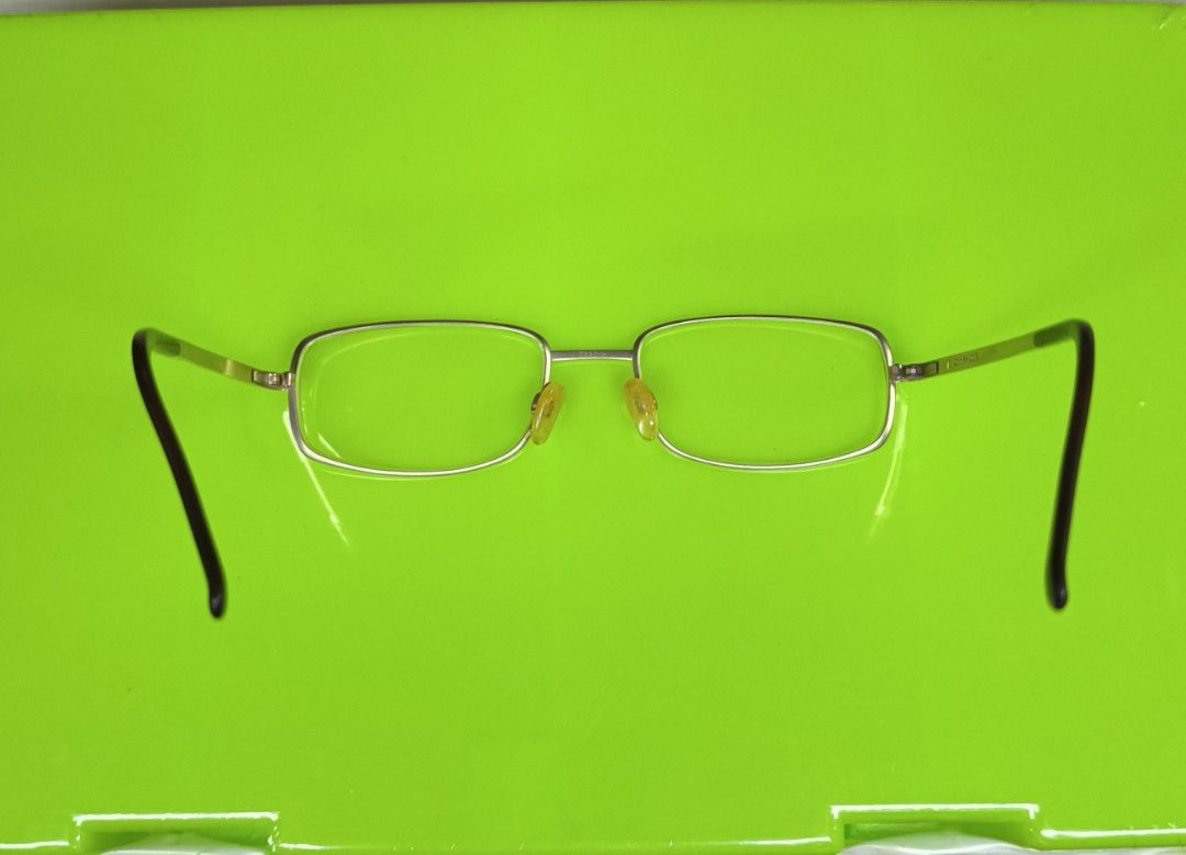Rodenstock eyeglasses titanium (Category: Sunglasses & Eyewear) located in Taytay. Submitted by ddxdd (Listing ID 1359858058, Image 3). Description: super gaan, around 13 grams only kasama pa lens. size 53-19-145 mm, will provide generic case, may kunting discolorization sa likod ng hinges but not distracting kc nasa likod naman at hindi kita pag nakasuot na. Last picture for price reference..