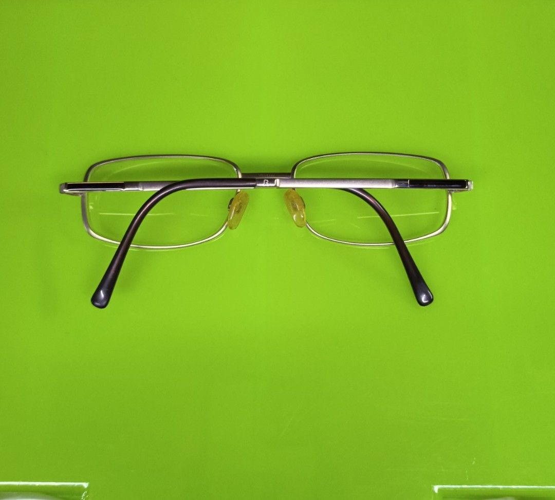 Rodenstock eyeglasses titanium (Category: Sunglasses & Eyewear) located in Taytay. Submitted by ddxdd (Listing ID 1359858058, Image 2). Description: super gaan, around 13 grams only kasama pa lens. size 53-19-145 mm, will provide generic case, may kunting discolorization sa likod ng hinges but not distracting kc nasa likod naman at hindi kita pag nakasuot na. Last picture for price reference..
