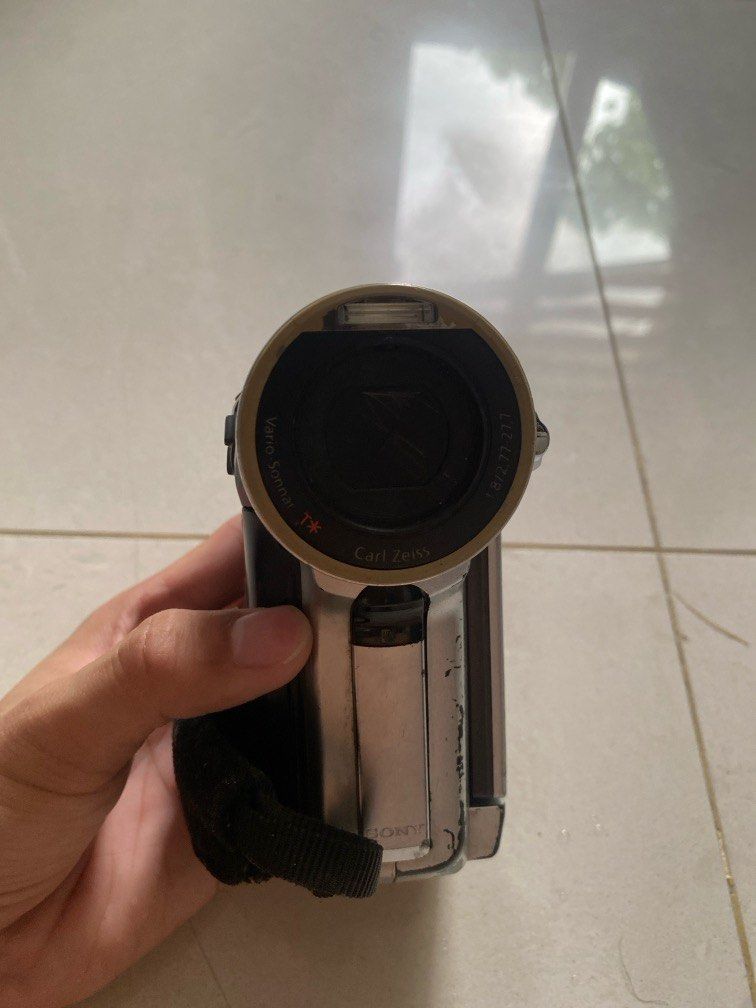 Sony Handycam (DCR-PC1000) NTSC (Category: Video Cameras) located in Manila. Submitted by jjman.cars (Listing ID 1359910041, Image 2). Description: Sony Digital video camera recorder (DCR-PC1000) Issues: -i dont have a charger for it but the battery is still intact Sf: Lalamove.