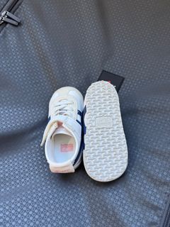 （分類：）位於 。 由 schoi8 提交（商品編號 1359886907，圖片 1）。簡介： 。