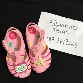 (Category: ) located in . Submitted by aishbanks (Listing ID 1359852784, Image 1). Description: .