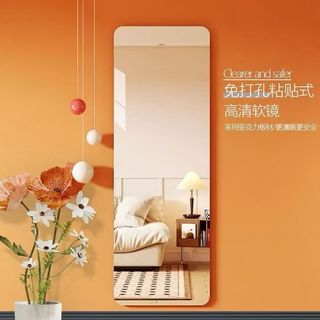 (Category: ) located in . Submitted by LUMISQ (Listing ID 1360201766, Image 1). Description: .