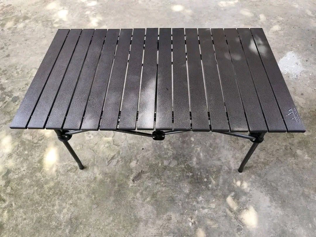 1 folding table & 4 folding chair (Category: Chairs) located in Manila. Submitted by jelai.cybyb (Listing ID 1360123566, Image 1). Description: .