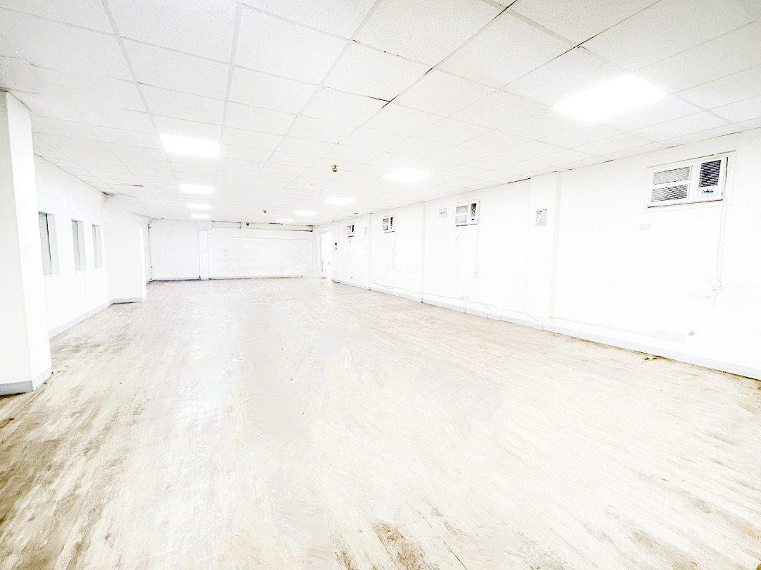 (Category: ) located in . Submitted by mchua.listings (Listing ID 1360116903, Image 1). Description: .