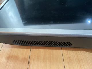 32’ LG TV with free bracket
