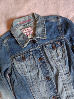 (Category: ) located in . Submitted by thriftpaddles (Listing ID 1360192058, Image 1). Description: .