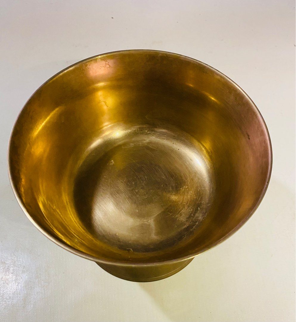 Antique brass footed bowl (Category: Other Kitchenware & Tableware) located in Manila. Submitted by clarisasan19348 (Listing ID 1360134058, Image 2). Description: 5.8 x 8 x 7 inches diameter.