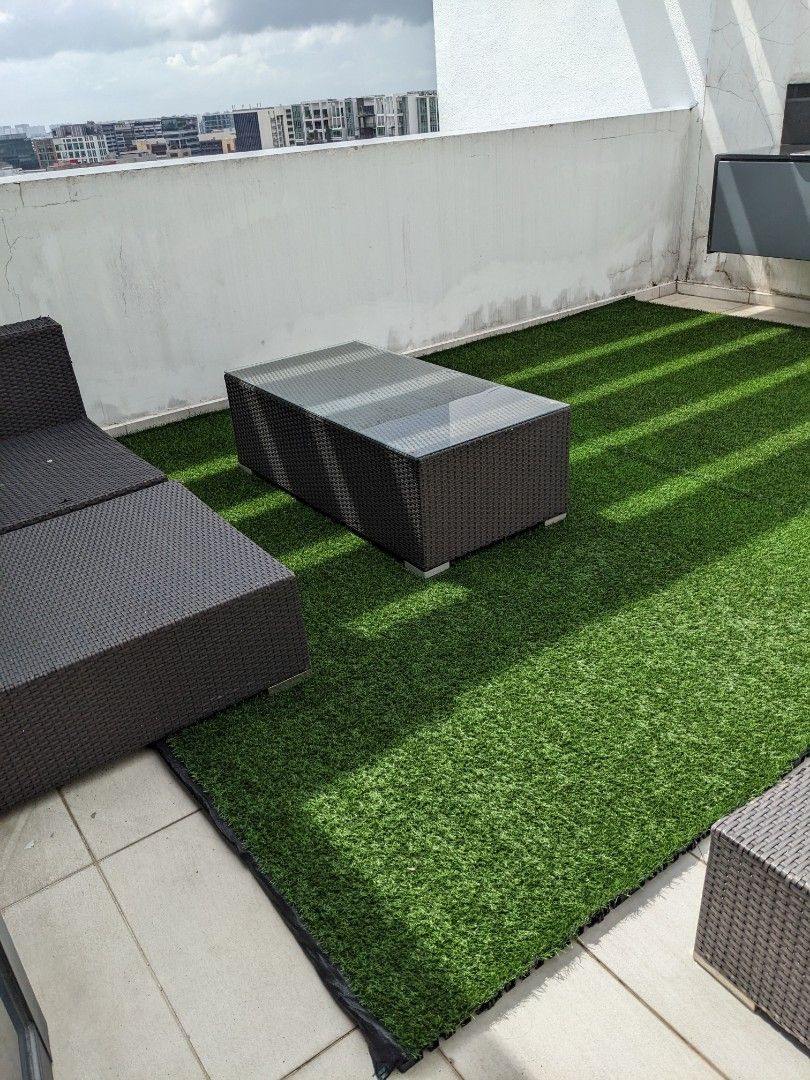 Artificial grass and drainage cell