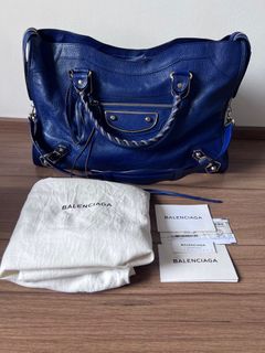 (Kategori: ) berada di . Dikirim oleh flo_nirapreloved (ID iklan 1360165114, Gambar 1). Deskripsi: .