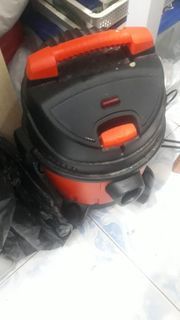Black and decker vacuum cleaner 10L