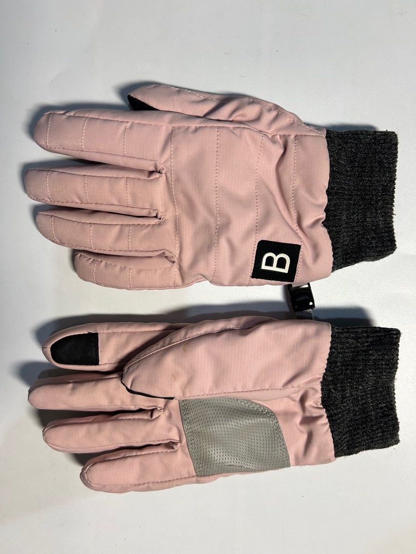Boy London Snow|Winter Gloves (Category: Gloves) located in Quezon City. Submitted by jjsurplus_23 (Listing ID 1360175699, Image 2). Description: Medium.