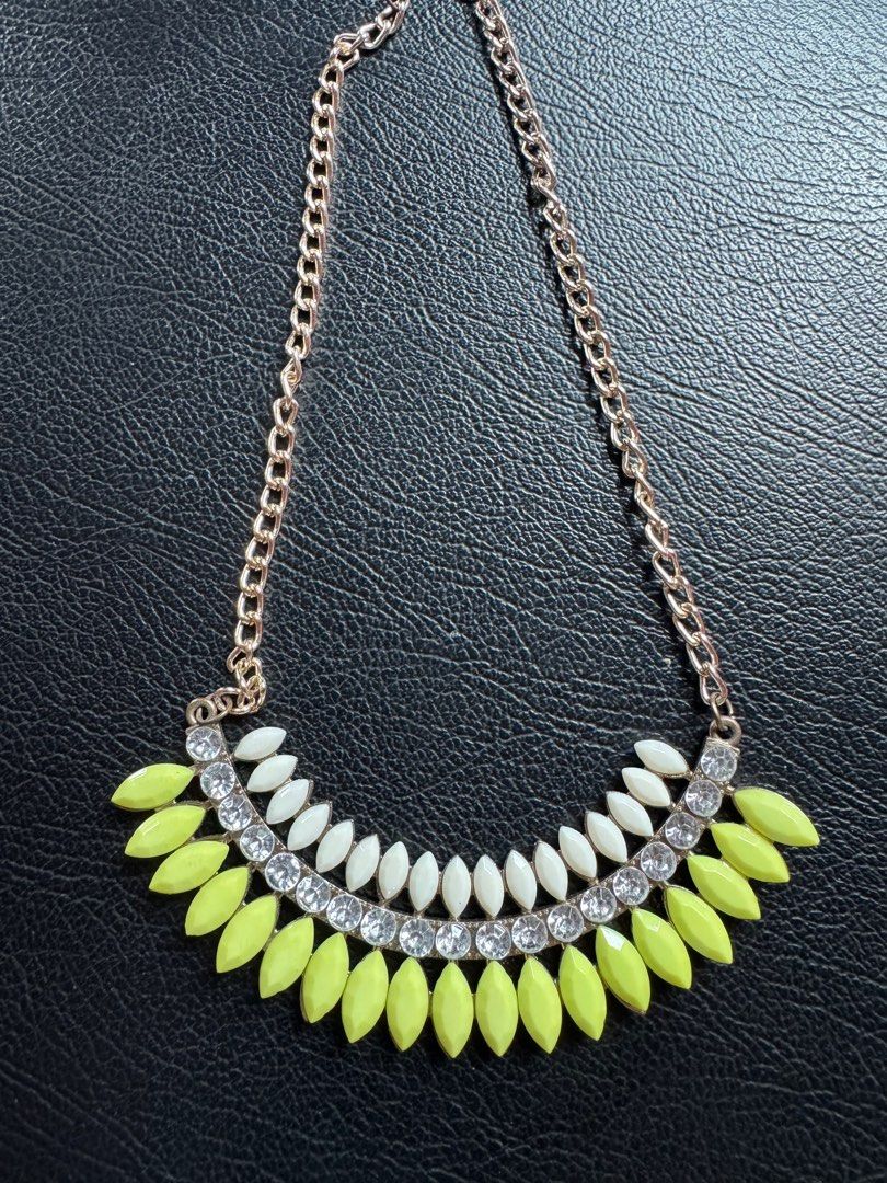 Chain (Category: Necklaces) located in Kuala Lumpur. Submitted by stuffbyvina (Listing ID 1360163751, Image 3). Description: 4 pcs of funky chain for RM 30. Prices not including postage..