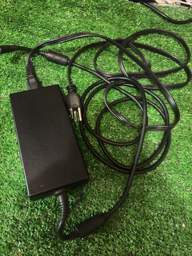 Charger for Dell Inspiron 1440 (Category: Chargers) located in Makati City. Submitted by iamtolits (Listing ID 1360140980, Image 2). Description: Price is negotiable .