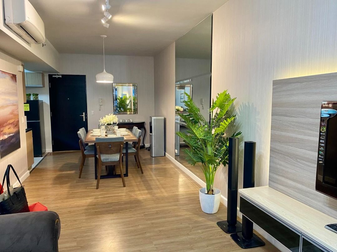 Condominium For Rent Two Maridien BGC (Category: Apartments & Condos) located in Quezon City. Submitted by leadvision.realty (Listing ID 1360083138, Image 3). Description: Property Name: Two Maridien BGC Property Code: 258-LC-TM Lease Price: 75,000 Inclusive of Association Dues 64 sqm 42nd floor Facing Northwest 1 Bedroom 1 Toilet & Bathrooms 1 Parking slot - Basement 3 (Exclusive) With view of park below Fully Furnished Ready for occupancy Leste