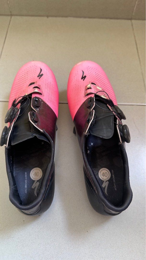 Specialized Cycling Shoes size 40 (Category: Sneakers & Footwear) located in Singapore. Submitted by gymqueen_11 (Listing ID 1360124529, Image 1). Description: .