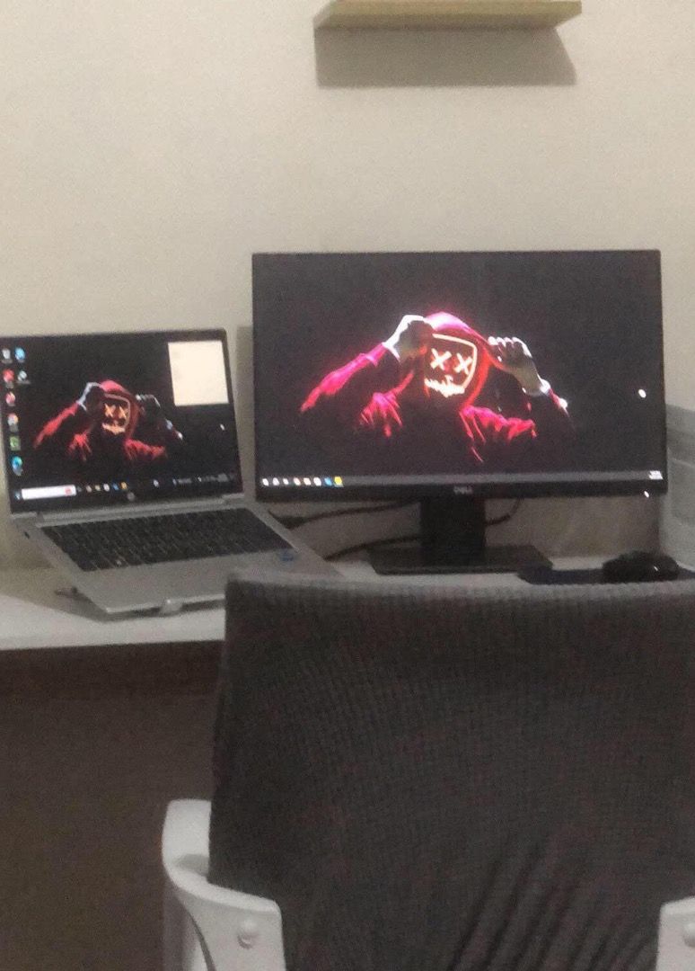 Dell 22-inch External Monitot (Category: Monitor Screens) located in Manila. Submitted by trishavals (Listing ID 1360117333, Image 3). Description: DELL monitor good as new (no box) - 22-inch - frameless - Dual flip (supports 90-degree angle) Can do meetups in Fairview, QC or shipping Price is negotiable for sure takers!.