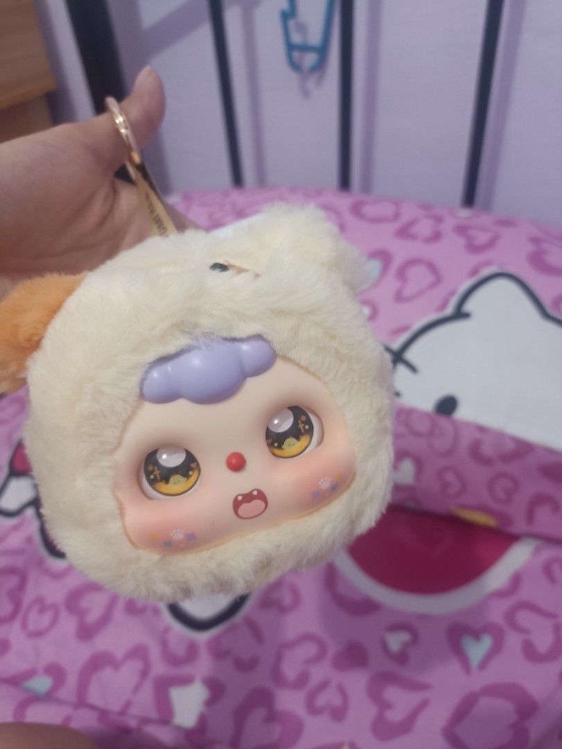 DOU BAO FACE PLUSH CHARM (PIG) UNSEALED (Category: Plushies & Soft Toys) located in Caloocan City. Submitted by Paperseed (Listing ID 1360199712, Image 2). Description: 450 ko nabili brandnew binuksan lang ORIGINAL FROM THAILAND Rfs: Nakatambak lang maliliit kasi bag. Mas malaki pa charm kesa sa bag 😭 *Gcash payment.