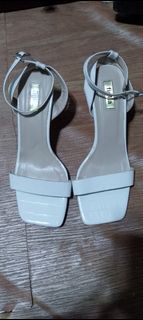 Figlia White Sandals