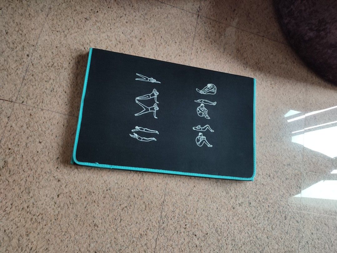 Foldable Sponge Exercise Mat (Category: Exercise Mats) located in Singapore. Submitted by yakyak (Listing ID 1360075889, Image 5). Description: New Foldable Sponge Exercise Mat Measurements When opened -Length 183cm -Breath 28cm When folded -Length 28cm -Breath 18cm.