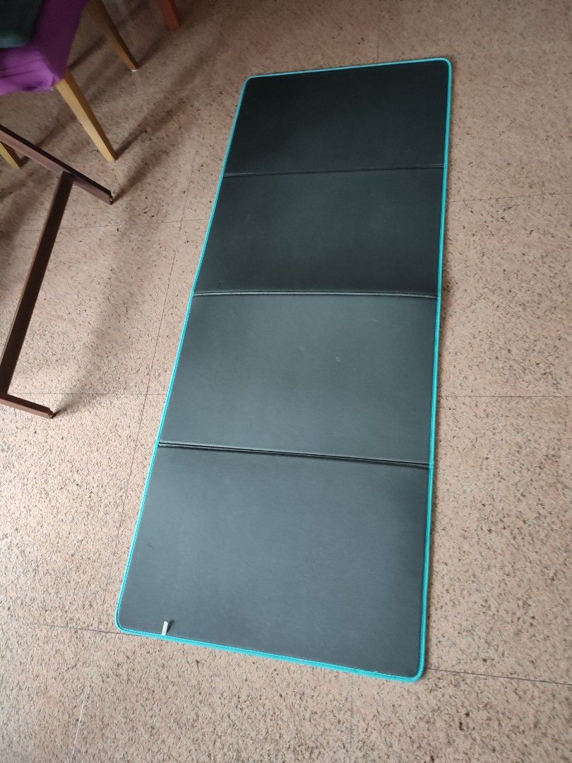 Foldable Sponge Exercise Mat (Category: Exercise Mats) located in Singapore. Submitted by yakyak (Listing ID 1360075889, Image 2). Description: New Foldable Sponge Exercise Mat Measurements When opened -Length 183cm -Breath 28cm When folded -Length 28cm -Breath 18cm.