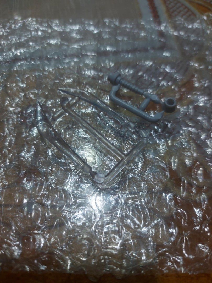 Gashapon Gundam Parts (Category: Gundam & Model Kits) located in Manila. Submitted by jbmanglinong (Listing ID 1360165446, Image 3). Description: Mobile suit ensemble 28 - Strike freedom wing set - 300 - Gelgoog Dual Blade beam - 100 - Dilanza shoulder pad/shield - 50 - Dilanza booster + v fin - 100 - Dilanza axe - 50 Mobile suit ensemble 27 - Freedom gundam wing - 100 Rx93 bust stand only - 50 MEETUP: MANILA AREA MOP: GCASH/CASH/BANK TRANSFER MO