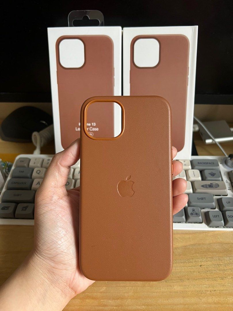 iPhone 13 Magsafe Leather Case (Category: Cases & Sleeves) located in Manila. Submitted by ceeyashop (Listing ID 1360040646, Image 1). Description: Pm me, Available on hand [ Other colors are also available ] Lalamove,Grab,J&T COD will do!.