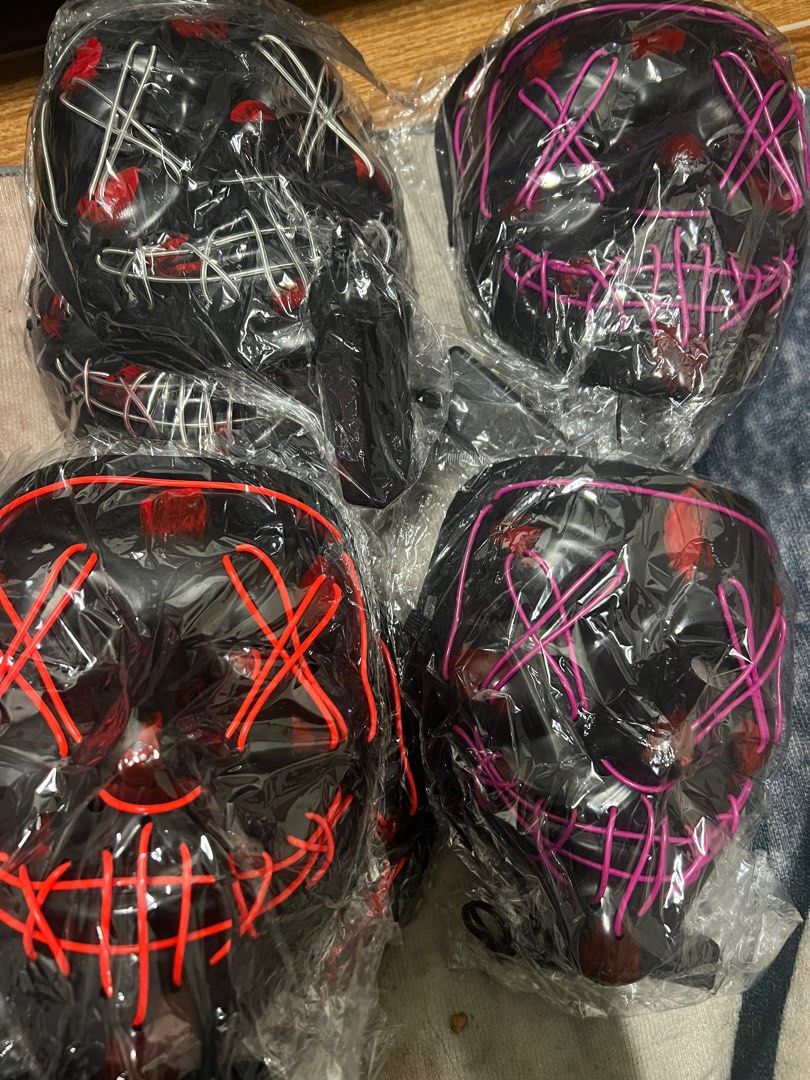Led mask (Category: Face Care) located in Mandaluyong City. Submitted by samarahmay (Listing ID 1360072784, Image 1). Description: Pm Me.