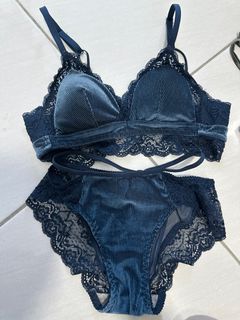 (Category: ) located in . Submitted by carynng90 (Listing ID 1360085593, Image 1). Description: .