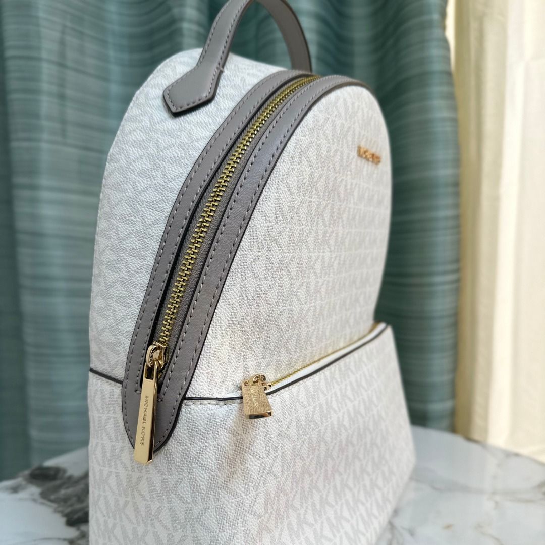 Michael Kors - Gray Sheila Medium Logo Bag (Category: Luxury Bags & Wallets) located in Manila. Submitted by williamest22 (Listing ID 1360089026, Image 2). Description: Price is Negotiable! RFS: Not being used Mode of Payment: Cash, Check, or Bank Transfer Available for Meet up or Delivery Meet up Locations: Evia Mall, Daang Hari Road Festival Mall, Alabang Alabang Town Center, Alabang Molito, Alabang Alabang West Parade, Daang Hari Road Delivery