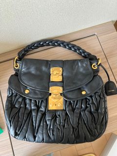 （分類：）位於 。 由 miu6949 提交（商品編號 1360116735，圖片 1）。簡介： 。