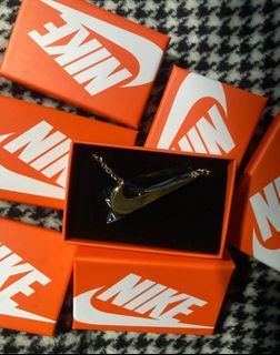 NIKE SWOOSH GOLD NECKLACE
