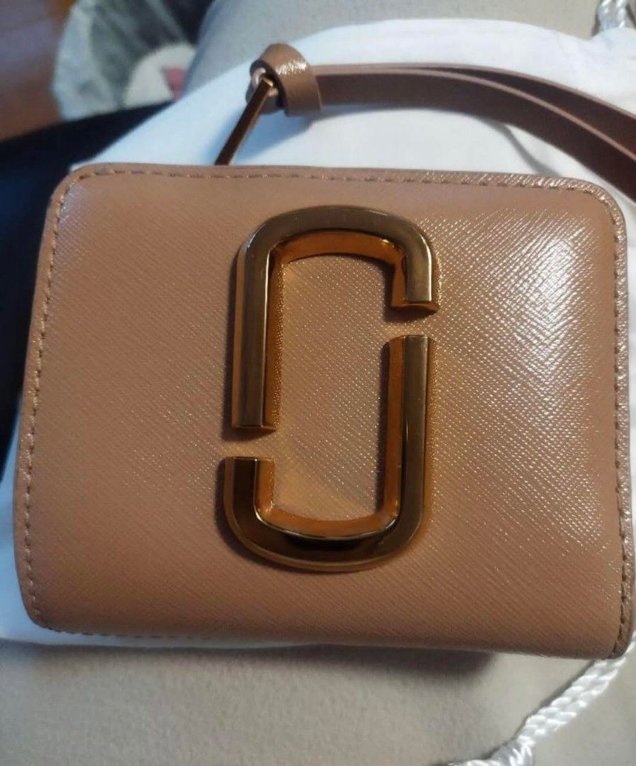 Original MJ (Category: Luxury Bags & Wallets) located in Bulacan. Submitted by vintage_purge (Listing ID 1360066471, Image 1). Description: mj 2900php no noticeable flaws lets make reading a habit please ask us before proceeding into transactions we cater to those who understands preloved items first to pay gets the item settle for original at a very affordable price all are decluttered items of people living in japan AUTHENTIC ITEMS MONEY BACK G