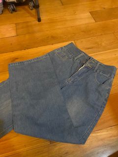 (Category: ) located in . Submitted by kellypickle (Listing ID 1360133679, Image 1). Description: .