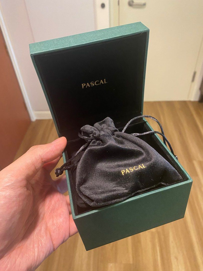 Pascal Watch Ring (Category: Rings) located in Singapore. Submitted by darksideofthemoon (Listing ID 1360149661, Image 3). Description: Brand new condition pascal ovalia diamond watch ring for sale. Only took out of box to see, never worn out of the house. Bought for around 240SGD new. Save 50%.