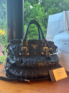 (Category: ) located in . Submitted by designergoodsforless (Listing ID 1360146141, Image 1). Description: .