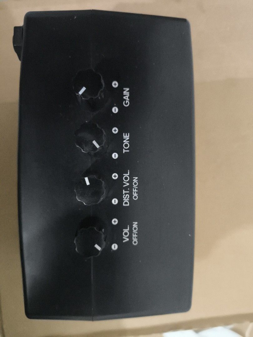 Scuru portable amplifier (Category: Soundbars, Speakers & Amplifiers) located in Manila. Submitted by sheeplit (Listing ID 1360078444, Image 3). Description: Good for beginners No box Good condition.